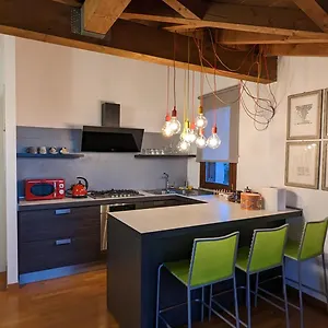 Appartement Audrey, Varèse